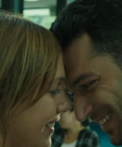 Öpüşme Kraliçesi Meryem Uzerli Öpüşme Kraliçesi Meryem Uzerli