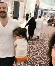 Demet Akalın’ın Kızı Zehirlendi Demet Akalın’ın Kızı Zehirlendi