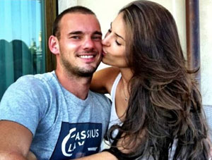 Yolenthe Sneijder resimleri