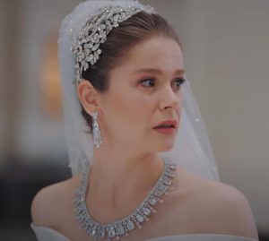 burcu biricik gelinlik