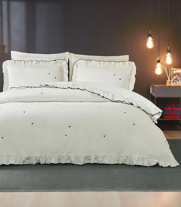 ozdilekten sevgililer gunu hediyesi luminheart nevresim takimi ile aski yataginiza tasiyin